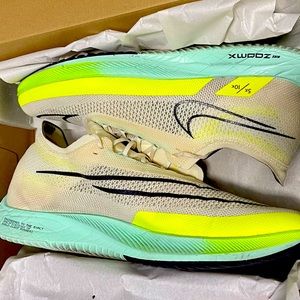 Men Nike ZoomX running shoes size 13